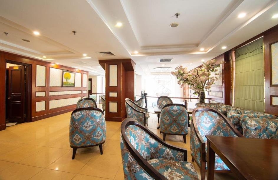 A25 Hotel - 15 Tran Quoc Toan Hanoi Buitenkant foto