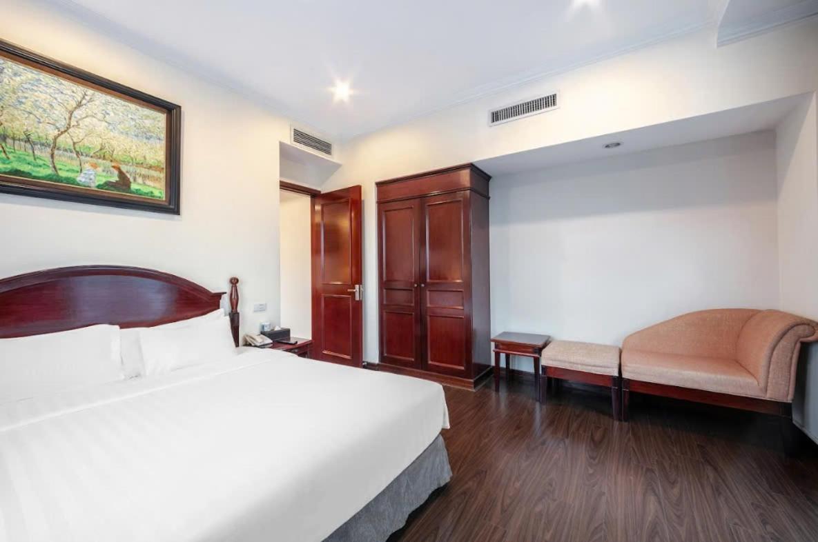 A25 Hotel - 15 Tran Quoc Toan Hanoi Buitenkant foto
