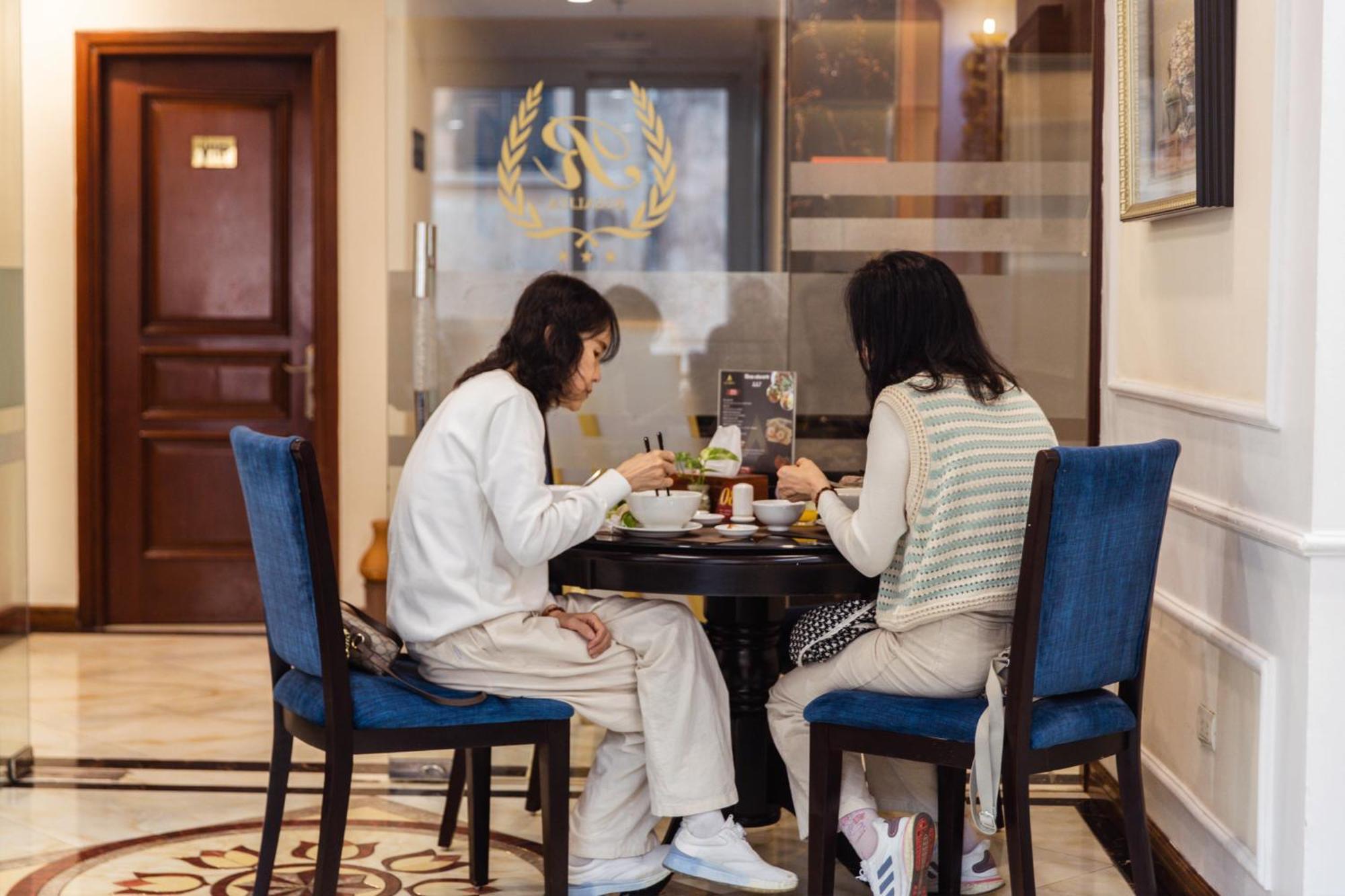 A25 Hotel - 15 Tran Quoc Toan Hanoi Buitenkant foto